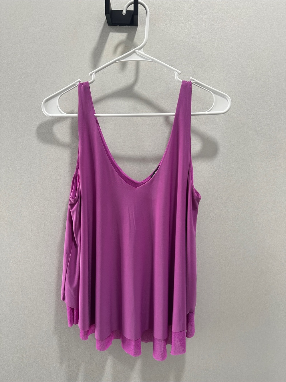 Express Ladies' Flowy V-Neck Tank Top - Slightly Cropped - Magenta